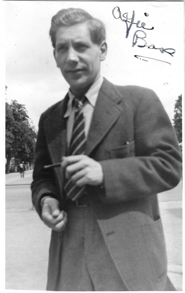 Alfie Bass - Consumptive Italian - "Moonraker"