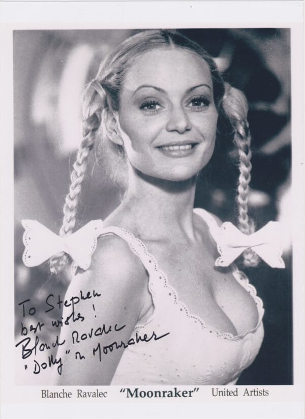 Blanche Ravalec - Dolly - "Moonraker"